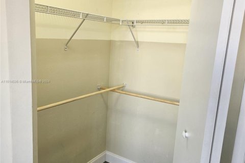 Condo in Aventura, Florida, 2 bedrooms № 1236423 - photo 25