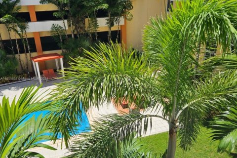 Condo in Aventura, Florida, 2 bedrooms № 1236423 - photo 6