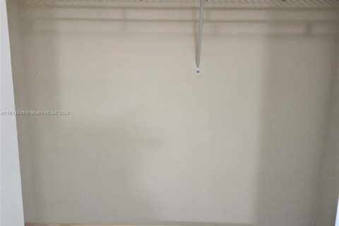 Condo in Aventura, Florida, 2 bedrooms № 1236423 - photo 23