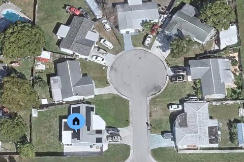 House in Holiday, Florida 4 bedrooms, 105.91 sq.m. № 2155628 - photo 5