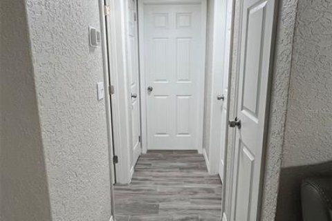 House in Holiday, Florida 4 bedrooms, 105.91 sq.m. № 2155628 - photo 14