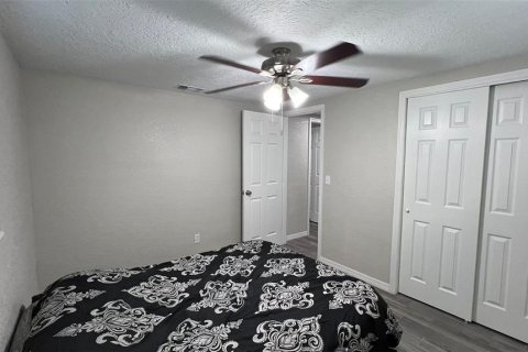 House in Holiday, Florida 4 bedrooms, 105.91 sq.m. № 2155628 - photo 15