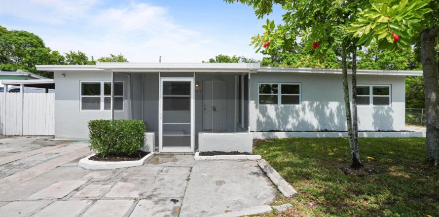 Casa en Fort Lauderdale, Florida 4 dormitorios, 156.82 m2 № 2254427