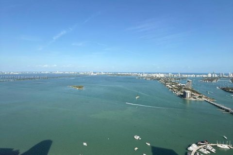 Condominio en alquiler en Miami, Florida, 2 dormitorios, 97.36 m2 № 1825761 - foto 6
