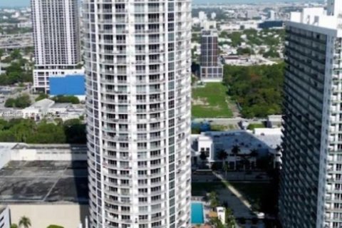 Condominio en alquiler en Miami, Florida, 2 dormitorios, 97.36 m2 № 1825761 - foto 23