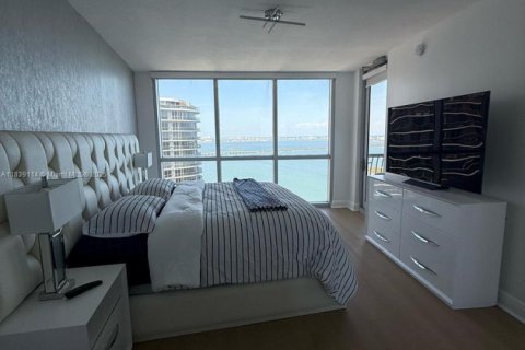 Condominio en alquiler en Miami, Florida, 2 dormitorios, 97.36 m2 № 1825761 - foto 4