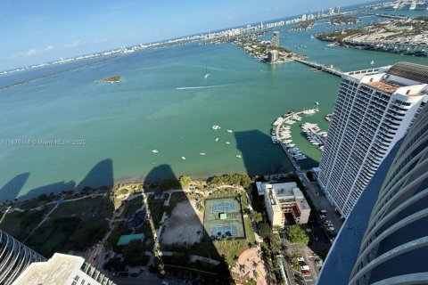 Condominio en alquiler en Miami, Florida, 2 dormitorios, 97.36 m2 № 1825761 - foto 7