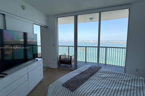 Condominio en alquiler en Miami, Florida, 2 dormitorios, 97.36 m2 № 1825761 - foto 13