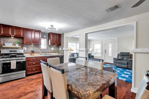 Casa en venta en Saint Petersburg, Florida, 3 dormitorios, 148.64 m2 № 1663131 - foto 17