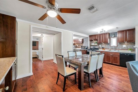Casa en venta en Saint Petersburg, Florida, 3 dormitorios, 148.64 m2 № 1663131 - foto 16