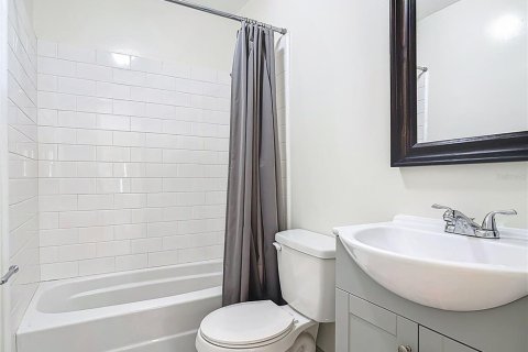Villa ou maison à vendre à DeLand, Floride: 5 chambres, 211.35 m2 № 1843867 - photo 26