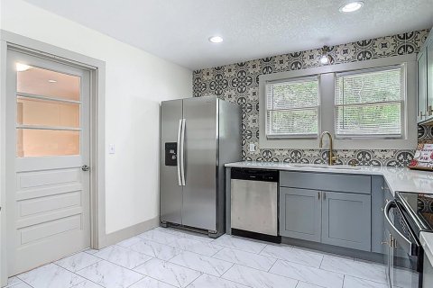 Villa ou maison à vendre à DeLand, Floride: 5 chambres, 211.35 m2 № 1843867 - photo 8