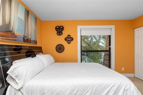 Купить таунхаус в Пемброк-Пайнс, Флорида 2 спальни, 96.62м2, № 2013249 - фото 21