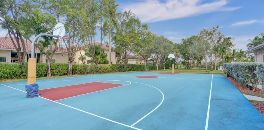 Casa en Miramar, Florida 5 dormitorios, 351.73 m2 № 862778