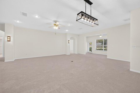 House in Clermont, Florida 3 bedrooms, 202.81 sq.m. № 2434892 - photo 5