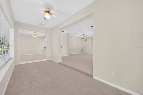 House in Clermont, Florida 3 bedrooms, 202.81 sq.m. № 2434892 - photo 9