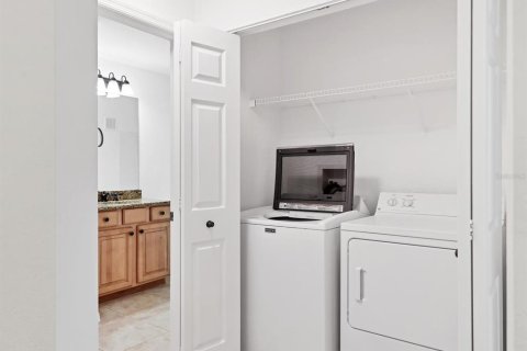 Condo in Lakewood Ranch, Florida, 2 bedrooms  № 1819165 - photo 29