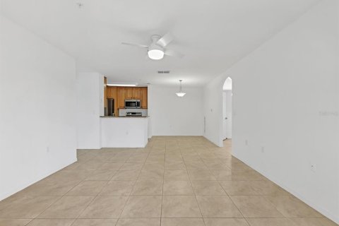 Condo in Lakewood Ranch, Florida, 2 bedrooms  № 1819165 - photo 9