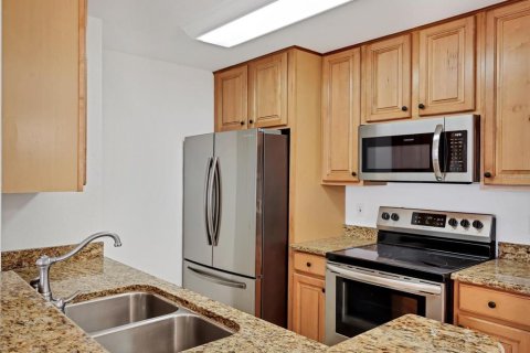 Condo in Lakewood Ranch, Florida, 2 bedrooms  № 1819165 - photo 16