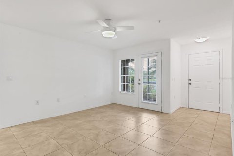 Condo in Lakewood Ranch, Florida, 2 bedrooms  № 1819165 - photo 8