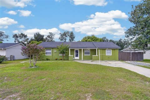 Villa ou maison à Deltona, Floride 3 chambres, 89.19 m2 № 2347594