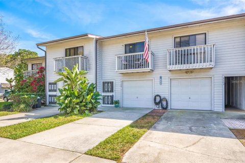 Townhouse in Pinellas Park, Florida 2 bedrooms, 110.55 sq.m. № 1817273 - photo 1
