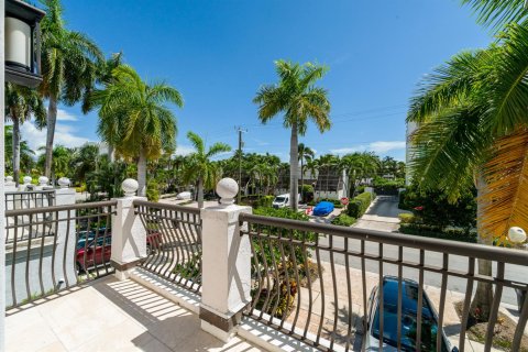 Adosado en venta en Fort Lauderdale, Florida, 3 dormitorios, 271.37 m2 № 2365242 - foto 26