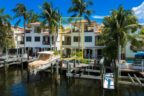 Adosado en venta en Fort Lauderdale, Florida, 3 dormitorios, 271.37 m2 № 2365242 - foto 3
