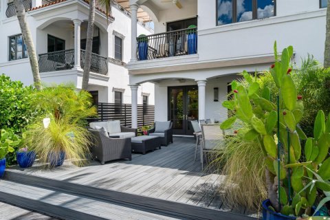 Adosado en venta en Fort Lauderdale, Florida, 3 dormitorios, 271.37 m2 № 2365242 - foto 14