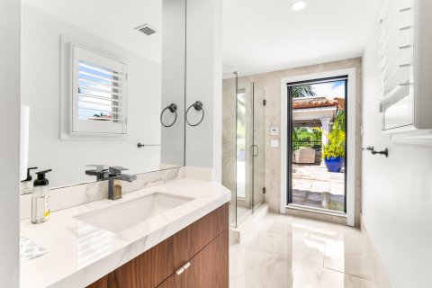 Adosado en venta en Fort Lauderdale, Florida, 3 dormitorios, 271.37 m2 № 2365242 - foto 30