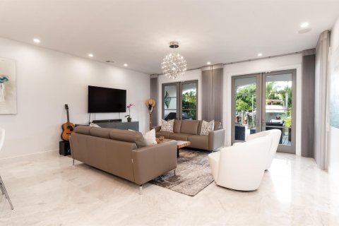 Adosado en venta en Fort Lauderdale, Florida, 3 dormitorios, 271.37 m2 № 2365242 - foto 5