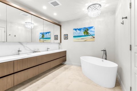 Adosado en venta en Fort Lauderdale, Florida, 3 dormitorios, 271.37 m2 № 2365242 - foto 16