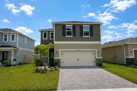 House in Clermont, Florida 4 bedrooms, 177.26 sq.m. № 2342260