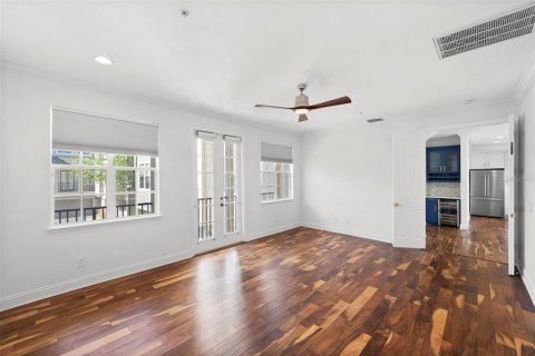 Adosado en venta en Tampa, Florida, 4 dormitorios, 254.65 m2 № 2295253 - foto 15