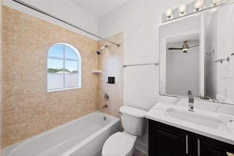 Adosado en venta en Tampa, Florida, 4 dormitorios, 254.65 m2 № 2295253 - foto 30