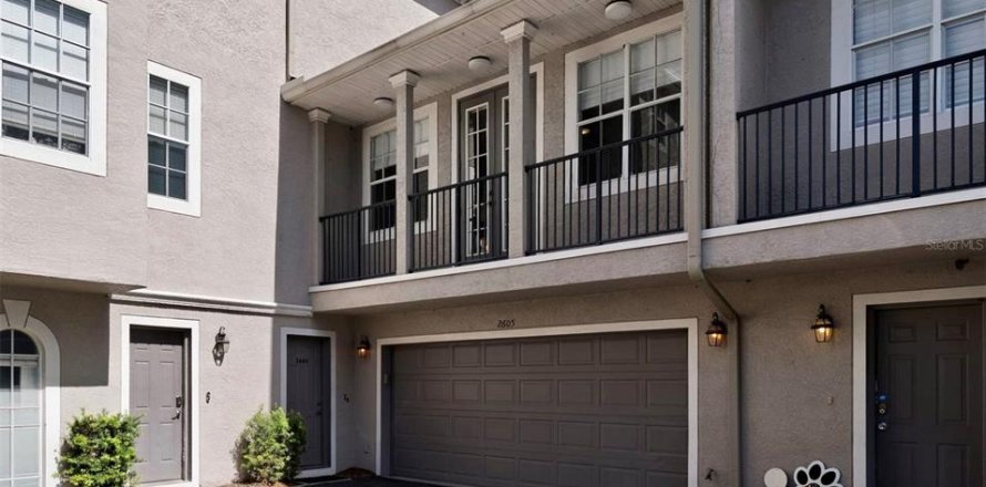 Adosado en Tampa, Florida 4 dormitorios, 254.65 m2 № 2295253