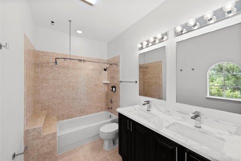 Adosado en venta en Tampa, Florida, 4 dormitorios, 254.65 m2 № 2295253 - foto 27