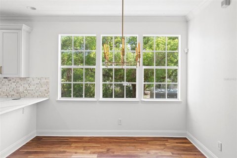 Adosado en venta en Tampa, Florida, 4 dormitorios, 254.65 m2 № 2295253 - foto 6