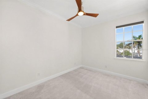 Adosado en venta en Tampa, Florida, 4 dormitorios, 254.65 m2 № 2295253 - foto 28