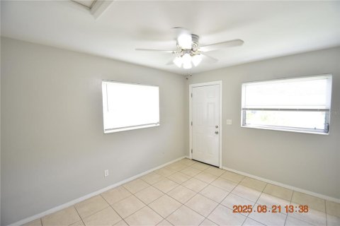 Studio in Saint Petersburg, Florida № 1904462 - photo 9