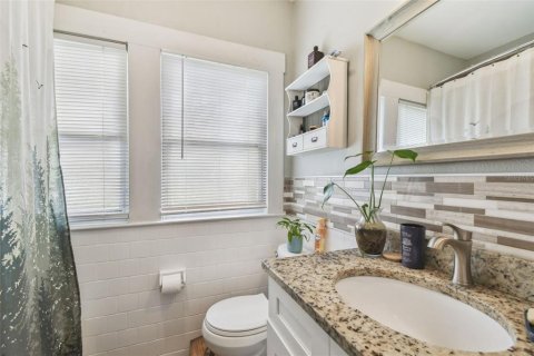 Villa ou maison à vendre à Tampa, Floride: 2 chambres, 85.1 m2 № 1510052 - photo 9
