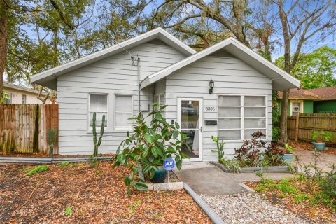 Villa ou maison à vendre à Tampa, Floride: 2 chambres, 85.1 m2 № 1510052 - photo 1