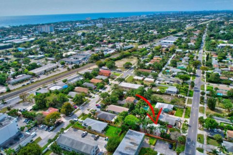 House in Delray Beach, Florida 2 bedrooms, 133.69 sq.m. № 1011948 - photo 1