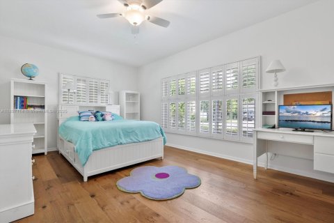 House in Miami Shores, Florida 5 bedrooms, 335.93 sq.m. № 1948573 - photo 24