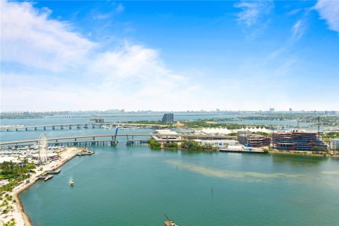 Condominio en venta en Miami, Florida, 1 dormitorio, 78.6 m2 № 1888800 - foto 2