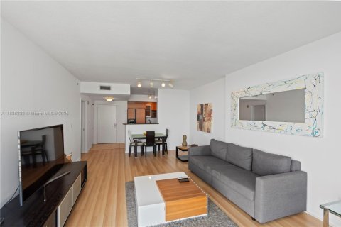 Condominio en venta en Miami, Florida, 1 dormitorio, 78.6 m2 № 1888800 - foto 23