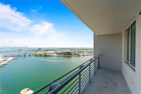 Condominio en venta en Miami, Florida, 1 dormitorio, 78.6 m2 № 1888800 - foto 8
