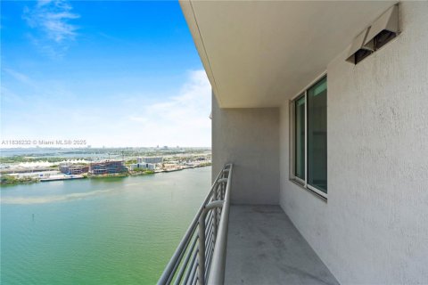 Condominio en venta en Miami, Florida, 1 dormitorio, 78.6 m2 № 1888800 - foto 9