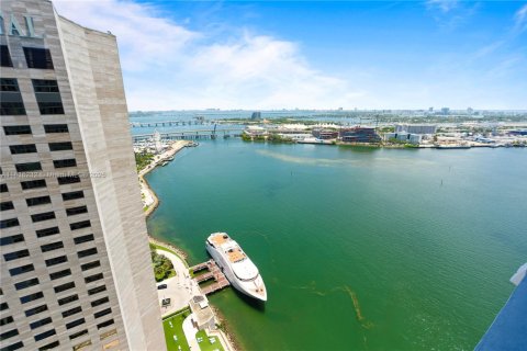 Condominio en venta en Miami, Florida, 1 dormitorio, 78.6 m2 № 1888800 - foto 4