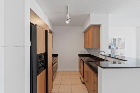 Condominio en venta en Miami, Florida, 1 dormitorio, 78.6 m2 № 1888800 - foto 13